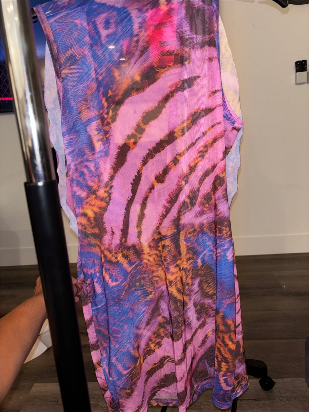 PrettyLittleThing Pink, Blue & Orange Abstract Plunge Swim Coverup Mini - Picture 3 of 4